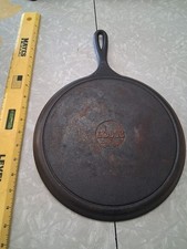 Lodge Cast Iron 10-1/2" Flat Skillet 90G Made In USA