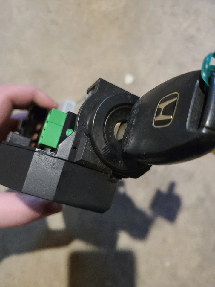 2006-2011 Honda Civic Non Si 1.8 Ignition Cylinder With Key - Image 3 of 4