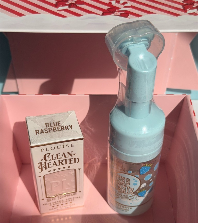 P Louise Bundle Foam Cleanser Hand Sanitiser Gift Box NWB Sealed Worth£34 Free🚚