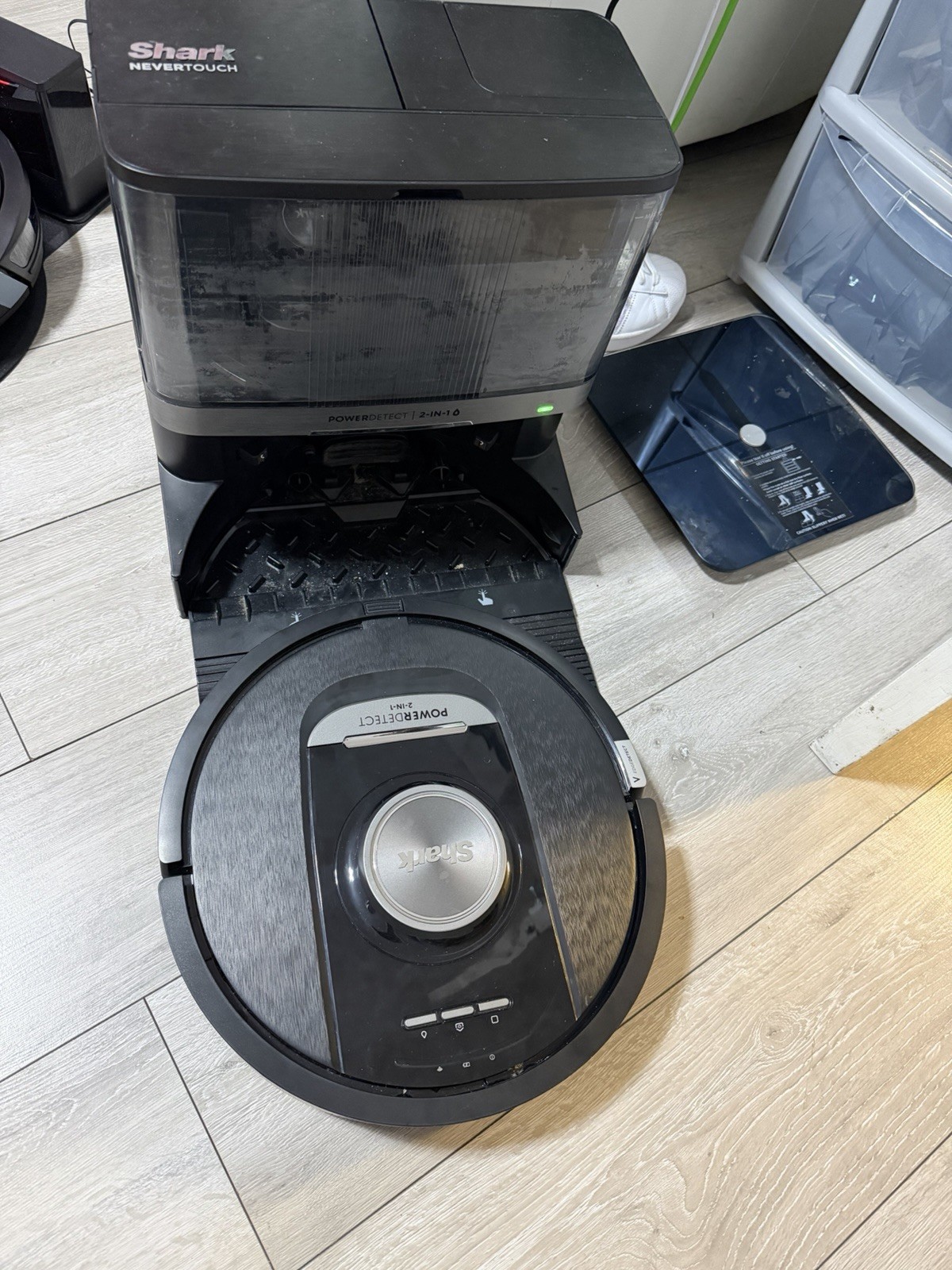 Shark RV2800YEUK PowerDetect 2-in-1 Robot Mop Dock Spares Repair image 7