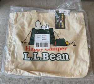 LL Bean Peanuts Black and Pink Price Tag Handheld Peanuts® Pink Beagle Club Graphic Tee at Hamilton Place in  main image 3