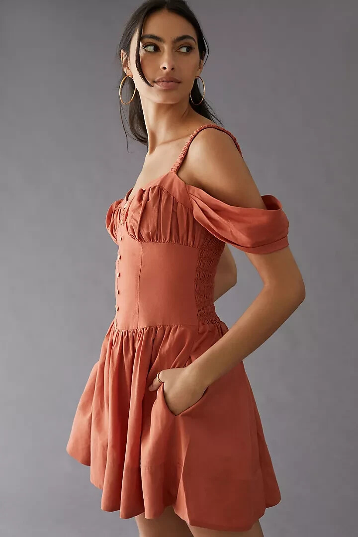 セール! Anthropologie Emmy Off-The-Shoulder Dress Anthropologie By Anthropologie Off-The-Shoulder Linen Mini