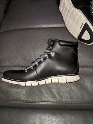 Cole Haan Men display picture 2