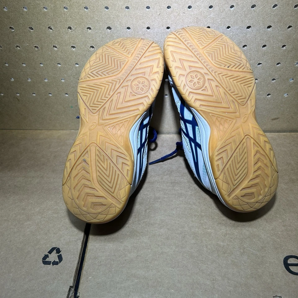 Zapatos de voleibol ASICS Upcourt 5 GS para jóvenes niños/niñas niños talla 2 de EE. UU. Foto 4 de 4