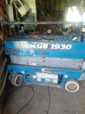 2017 Genie GS-1930 19' Electric Scissor Lift Man Aerial Platform .