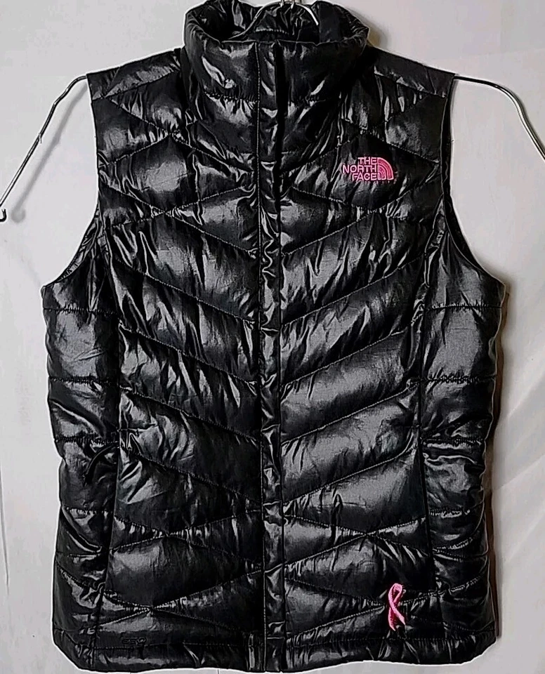 Chaleco acolchado con cremallera completa The North Face Women S Breast Cancer Awareness 550 Foto 2 de 4