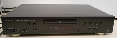 Teac CD-P650 Home Audio Compact Disc CD USB MP3 Player  No Remote. ISSUES READ