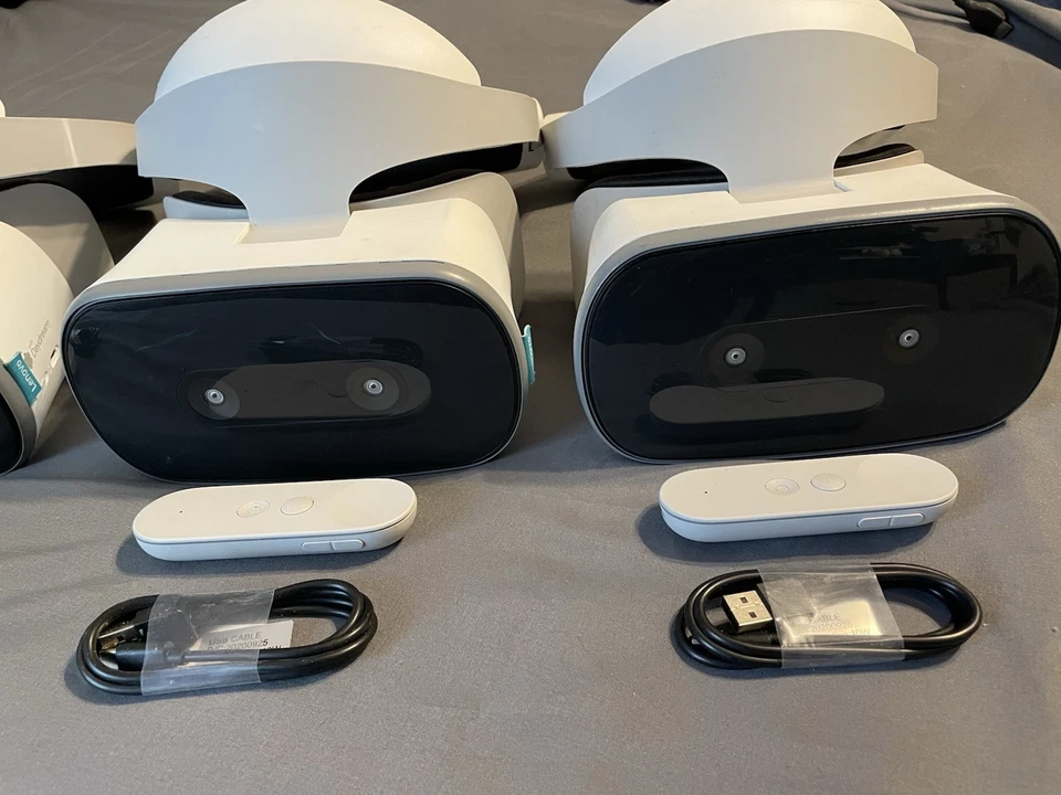 *Used* Lot of 3 Lenovo Mirage Solo VR Headsets - Image 3 of 4