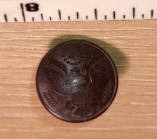WW1 US pocket button, vegetable ivory, U.B. Co. and two stars backmark, 1