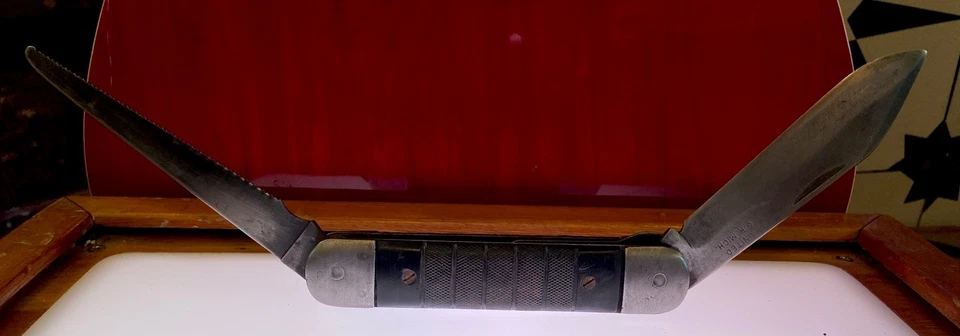 United "Giant Jack" WWII Pilots Knife W/Bi-metal Blade. Never Sharpened. - Image 2 of 4