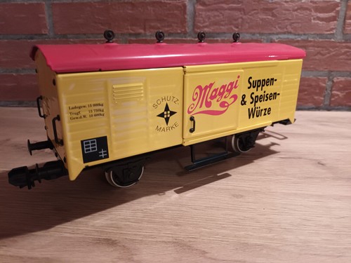 Märklin Spur 1 Gedeckter Güterwagen 54831 Maggi mit 2 verschiedenen Kupplungen | Condition: Gebraucht