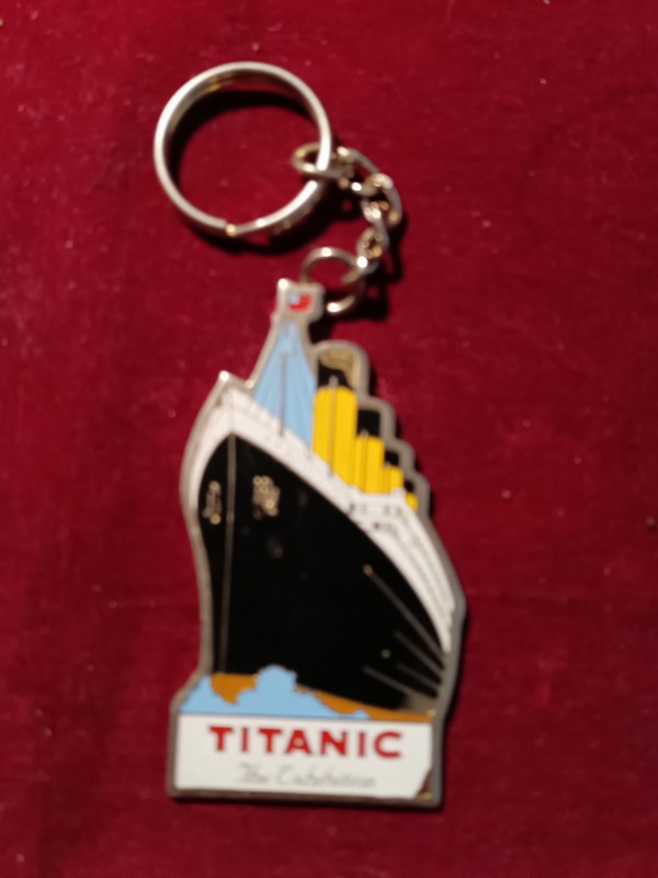 Titanic exhibition Souvenir Keychain early 2000’s rare sealed