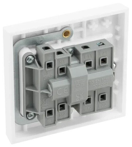 Interruptor de aislamiento de techo con cable de tracción aislador de ventilador de baño 10A 3 polos blanco BG 804 - Imagen 6 de 12