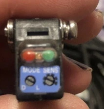 Lot Of 5 KEYENCE PZ2-61P Photoelectric Sensor