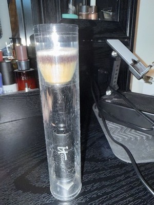 IT Cosmetics Heavenly Luxe No. 6 Flat Top Foundation Brush Synthetic Fiber