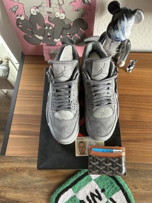 Jordan 4 Kaws