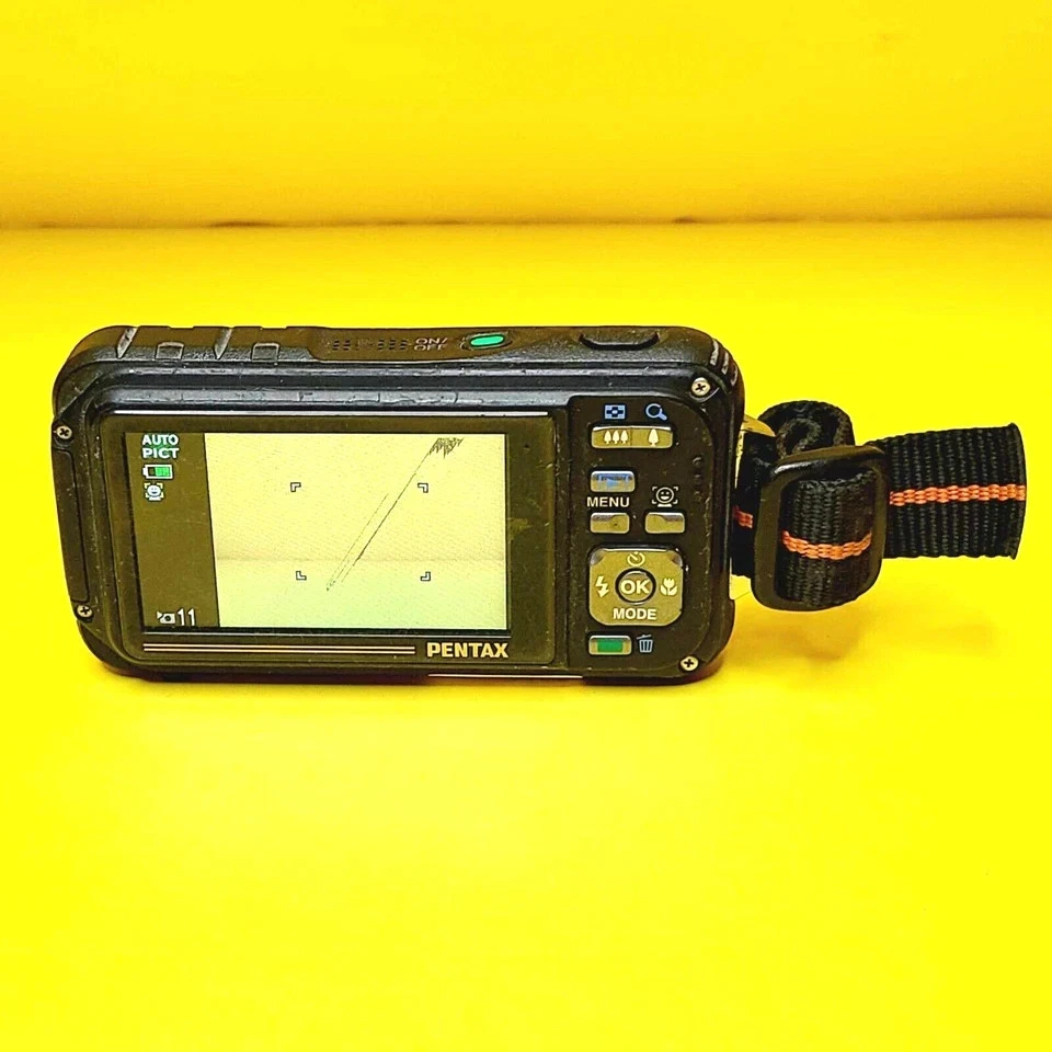 *WORKS BUT HAS SOME DEAD PIXELS* PENTAX OPTIO W90 DIGITAL CAMERA 12.1MP 5X ZOOM - Image 2 of 4