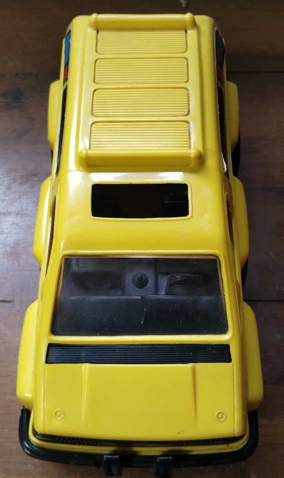 2 MONSTER VANS 6X6X6 Tootsietoy años 80 juguete de plástico de colección 11" de largo NEGRO/AMARILLO Foto 4 de 4