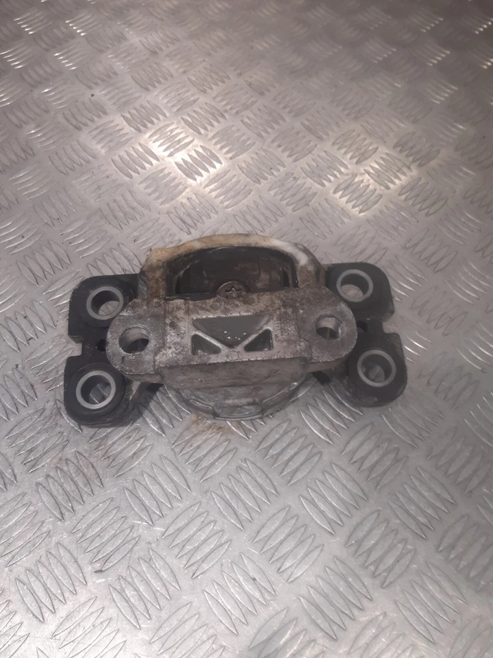 Landrover Freelander MK2 2010 2,2 caja de cambios soporte montaje 6G92-711121 Foto 2 de 4