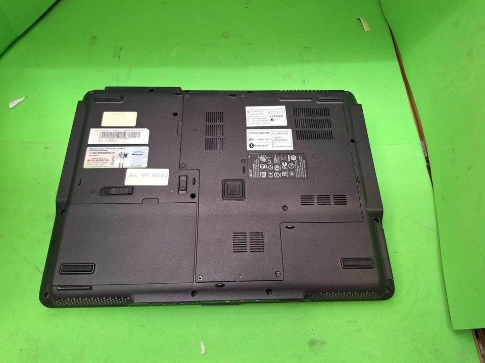 pc portatile acer travelmate 5720 t7100 core due duo ram 1gb hard disk 120gb - Immagine 2 di 4