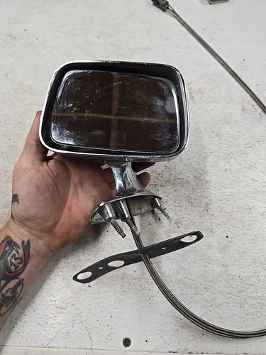 Dodge Chrysler Driver Side Remote Door Mirror 4054111, 46140, 46693
