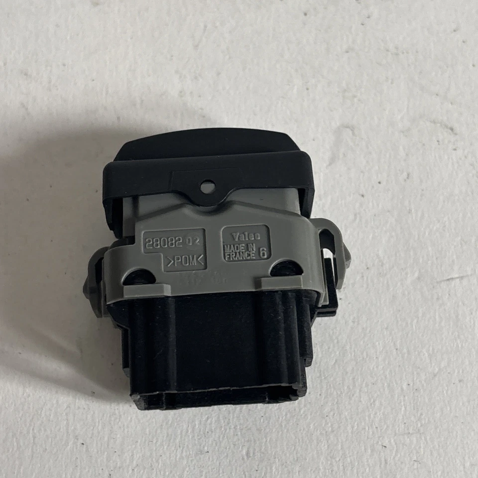 RENAULT MEGANE 2005 AIR DEFLECTOR SWITCH BUTTON 28082 - Image 3 of 4