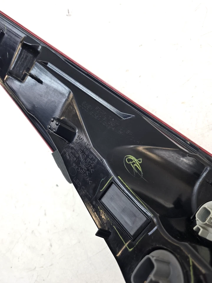 Lámpara de luz trasera lateral derecha para pasajero Infiniti JX35 QX60 2013-2015 FABRICANTE DE EQUIPOS ORIGINALES Foto 4 de 4