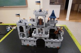 LEGO Castle: King's Castle Siege (7094)