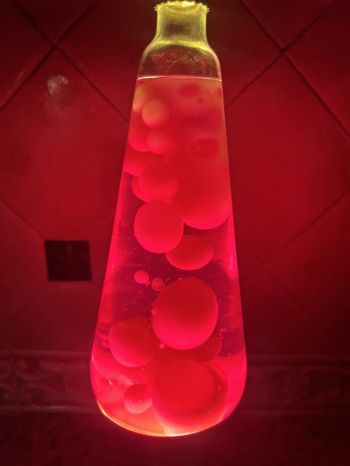Super Bubbly! Vintage 16'' Lava Brand Motion Lamp Works Silver Base Hot Pink 90s - Image 2 of 4