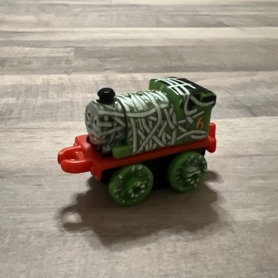 Thomas & Friends Spooky Mini 2  Mummy Percy Mini Train Halloween M32D
