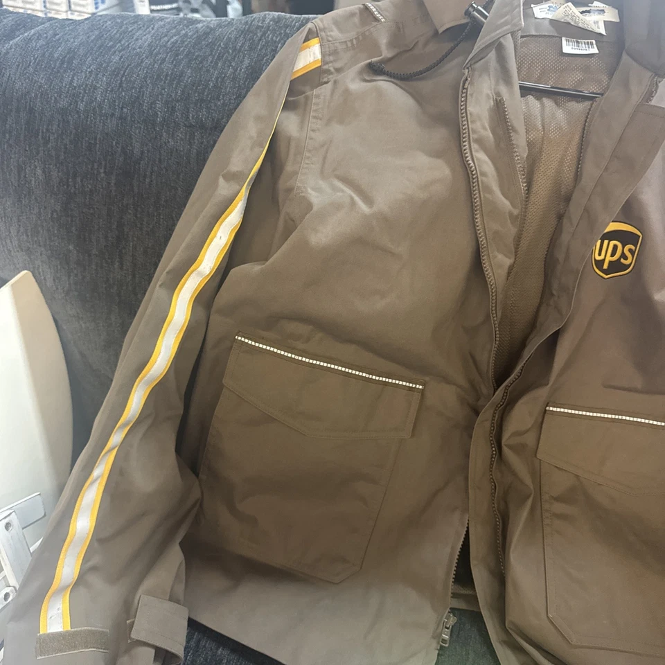 Vintage UPS Windbreaker Jacket Mesh Lined XL GA Rivers Reflective Sleeves #1836 - Image 2 of 4