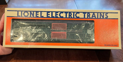 Lionel - Famous American RR - Southern RR Double Door Stock Car - 6-7304