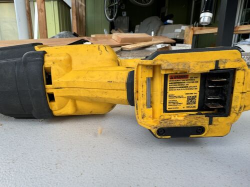 DeWalt 20V FLEXVOLT ADVANTAGE Brushless Reciprocating Saw DCS386 BARE TOOL ONLY - Picture 2 of 5