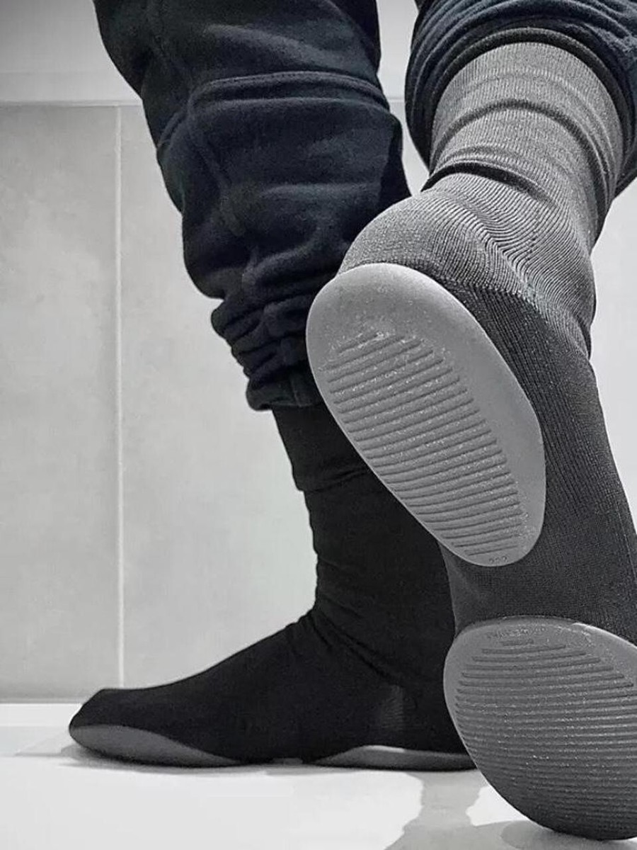 スニーカー yeezy pods Yeezy Pods Black YZYPODBLK - Size 3 | eBay UK
