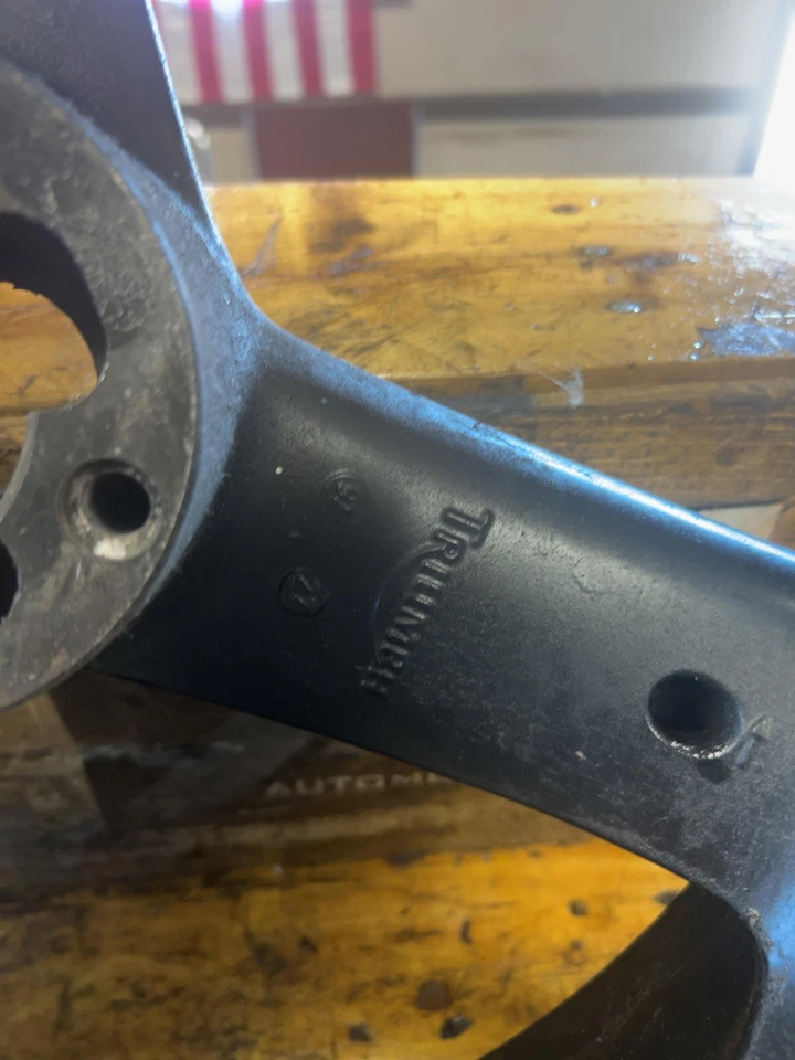 Triumph Daytona T595 1998 identificación de rueda trasera T2005196 OEM Foto 3 de 4