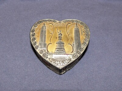 New York City Heart Shaped Metal Box Souvenir Depicting Building NYC 2-1/2''