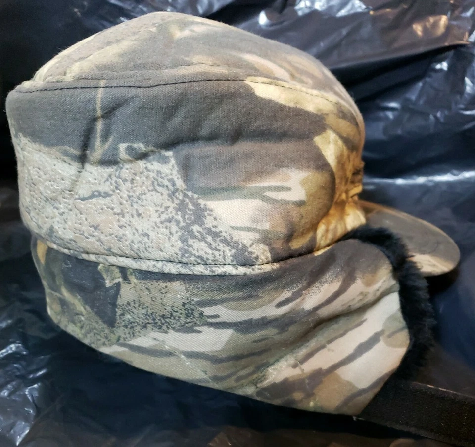 Hunter's camouflag Hat With Optional ear Covers By Young An Hats, vintage? (c1) - Image 2 of 4
