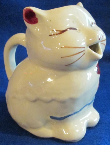 USA Made Puss 'n Boots Hand Painted Shawnee Pottery 4 3/4" High Creamer
