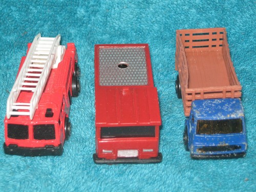 Mixed Lot of 25 Diecast Cars & Other Vehicles for PLAY - Picture 2 of 9