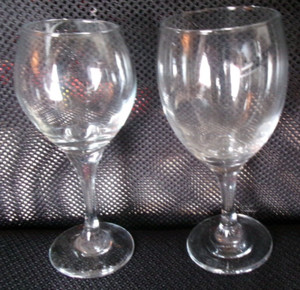 2 Libbey Teardrop Wine Glass Stems 7" OF10