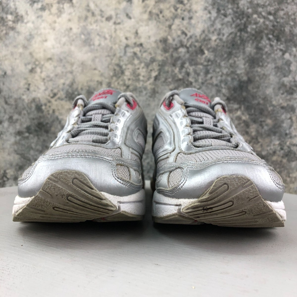 Avia Women's Size 7.5 6207 Silver Closed Toe Lace-Up Walking