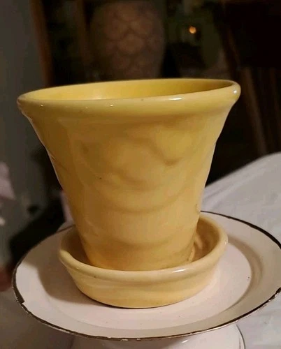 Shawnee Pottery Yellow Flower Planter Pot 3.5"