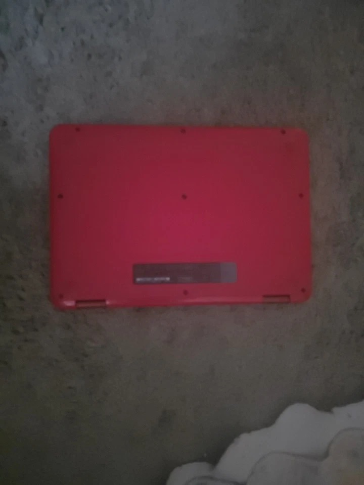 PORTÁTIL Dell Inspiron 11 3000 2 en 1 pantalla táctil p25t 30 gbhd rojo sin probar Foto 2 de 3