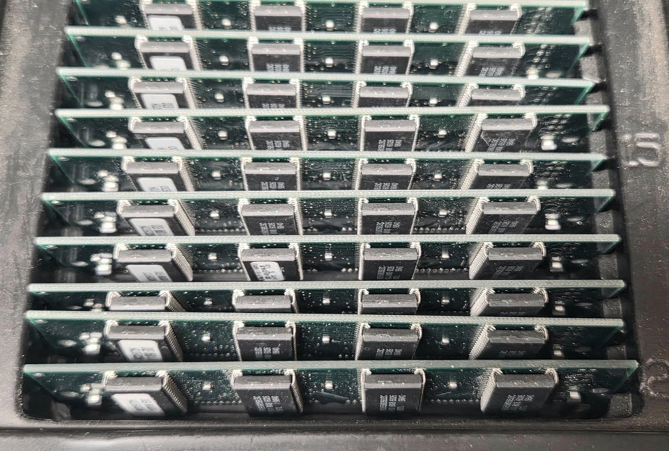 New IBM 32MB EDO 72-Pin 60ns IB165805BJ3C SIMM RAM Memory - Image 2 of 2