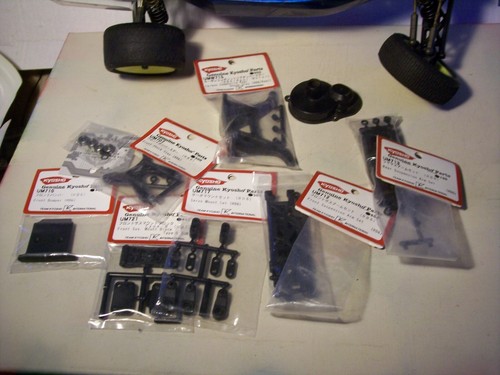 kyosho 1/10 ultima rb6 2wd rear motor buggy roller w/ extras - Picture 9 of 9