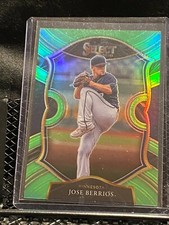 Jose Berrios 2021 Select Concourse Level Lime Green #88/99 #44  Twins