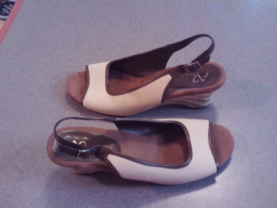  A2 AEROSOLES Century Beige TELA YUTE CUÑA Punta Abierta SANDALIA HONDA 8.5M Foto 2 de 4