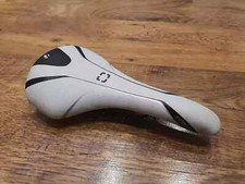 Bontrager EVOKE RXL 7mm x 10mm Carbon Railed Saddle. 270mm x 142mm. Only 152g!