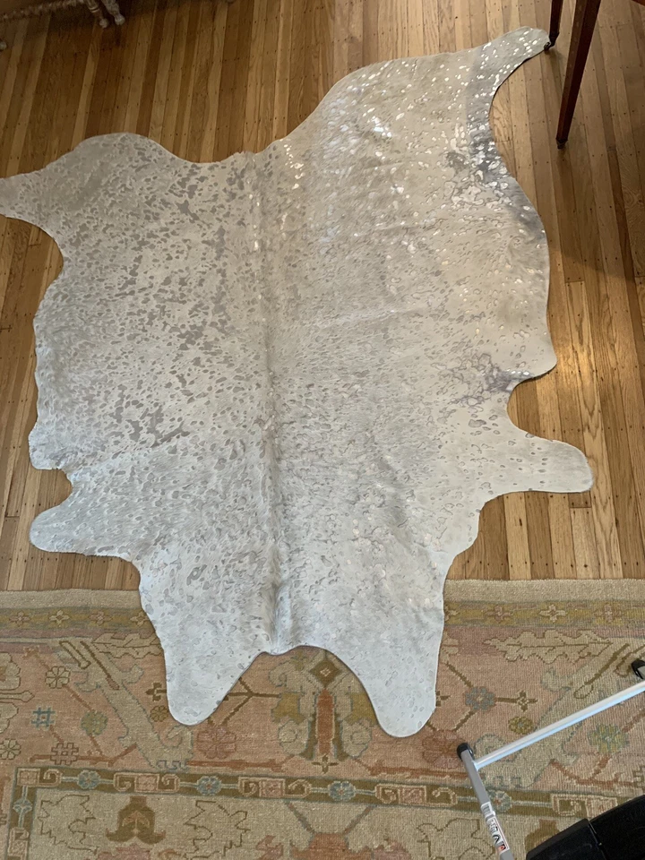 Alfombra de piel de becerro sintética, ¡excelente estado! Foto 4 de 4