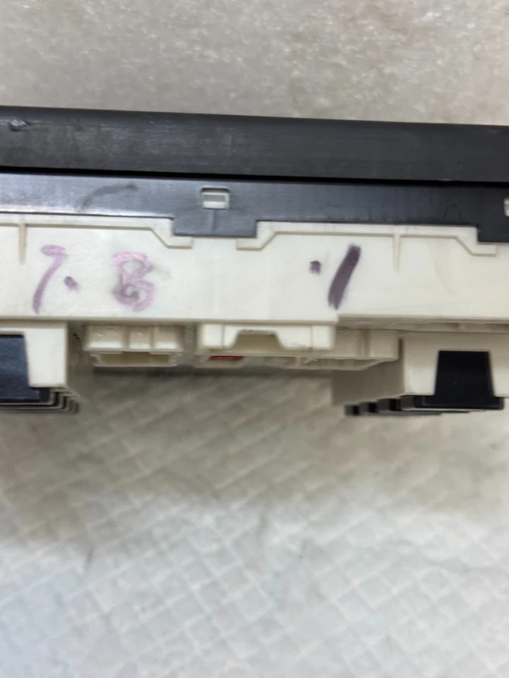 Nissan Sentra Versa 2007-2011 caja de fusibles carrocería V unidad de control PP-T30-M10 OEM Foto 3 de 4